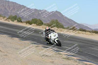 media/Dec-01-2025-Moto Forza (Mon) [[2daa91e15f]]/2-Intermediate Group/Session 4 (Turn 10 Inside)/